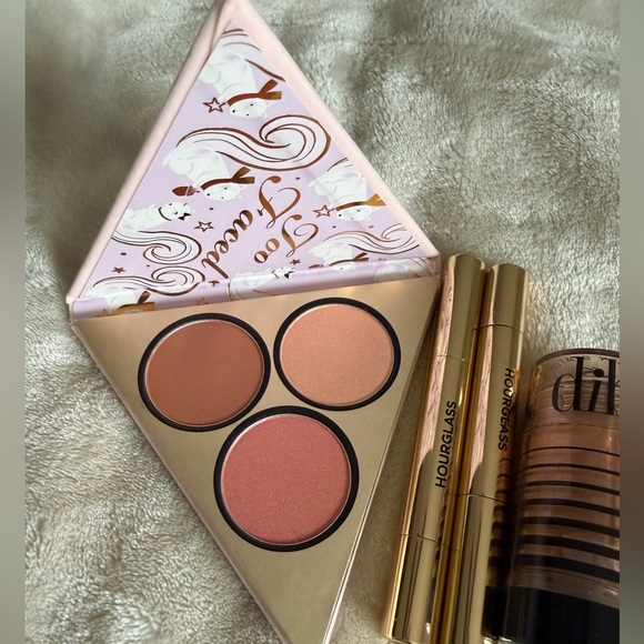 Makeup bundle - Picture 2 of 4